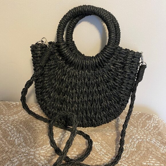 Half-Moon Shaped Woven Handbag, Crossbody Small Bag, Beach Bag, Shoulder Bag NEW - Picture 2 of 6